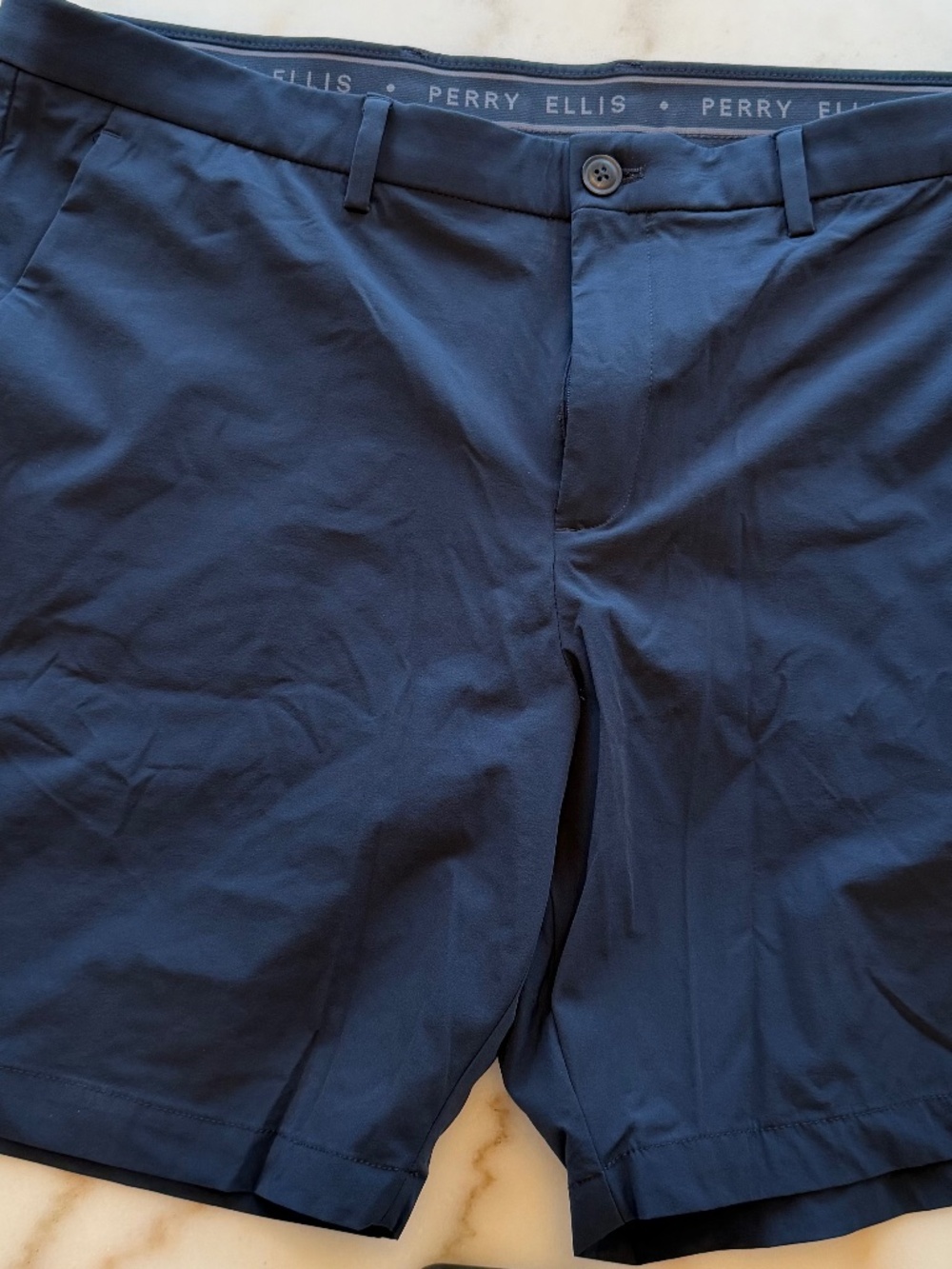 Perry Ellis / 38" / Navy Blue / Polyester 7" Golf Short (Never Worn)